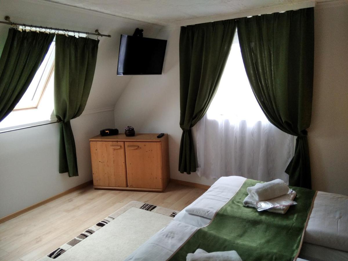 Mözsi Apartman Tolna Bagian luar foto