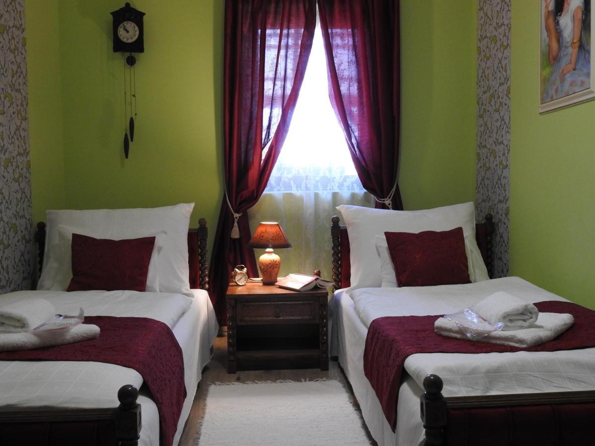 Mözsi Apartman Tolna Bagian luar foto