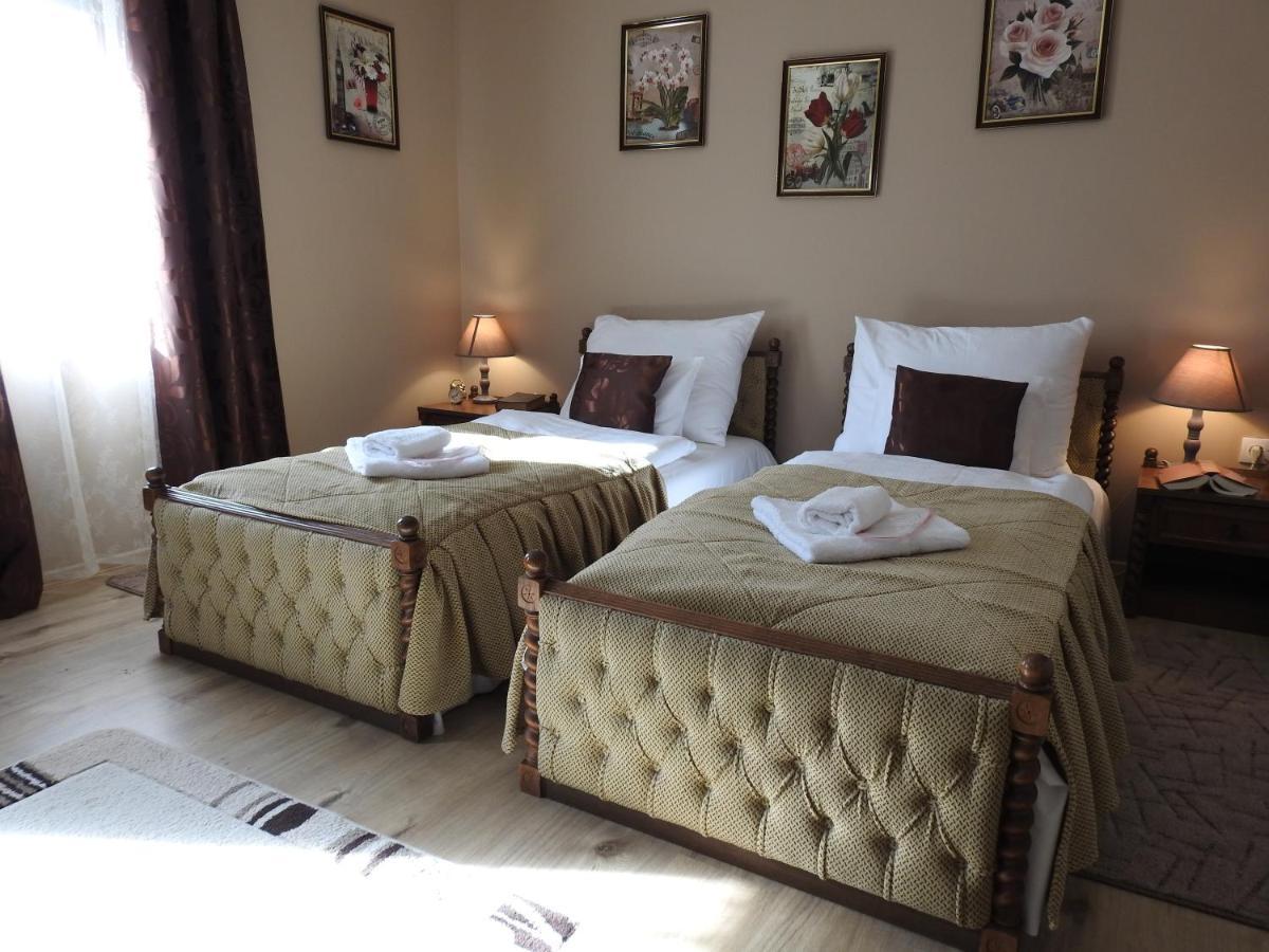 Mözsi Apartman Tolna Bagian luar foto