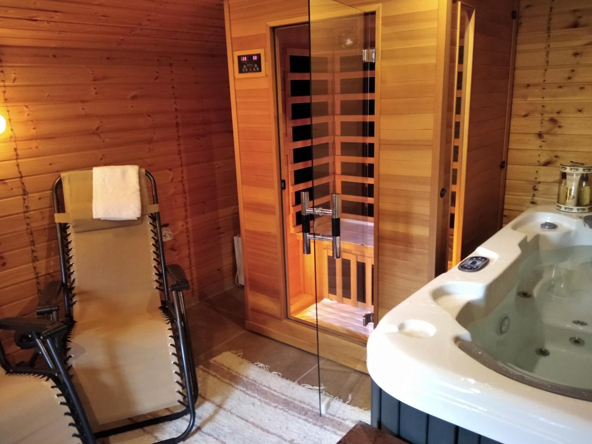 Mözsi Apartman Tolna Bagian luar foto